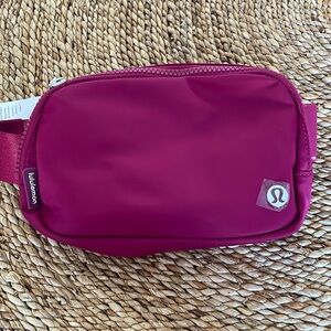 NWT Lululemon Belt Bag - Wild Berry